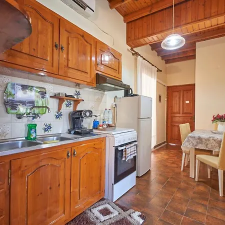 Psarras Holiday home *